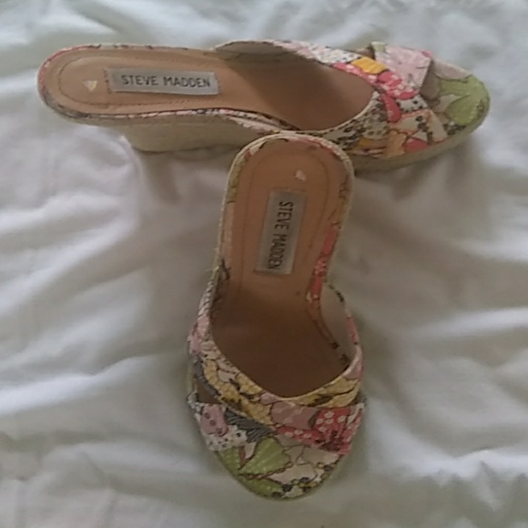 Steve Madden Shoes - Steve Madden Womans Platform Sandals